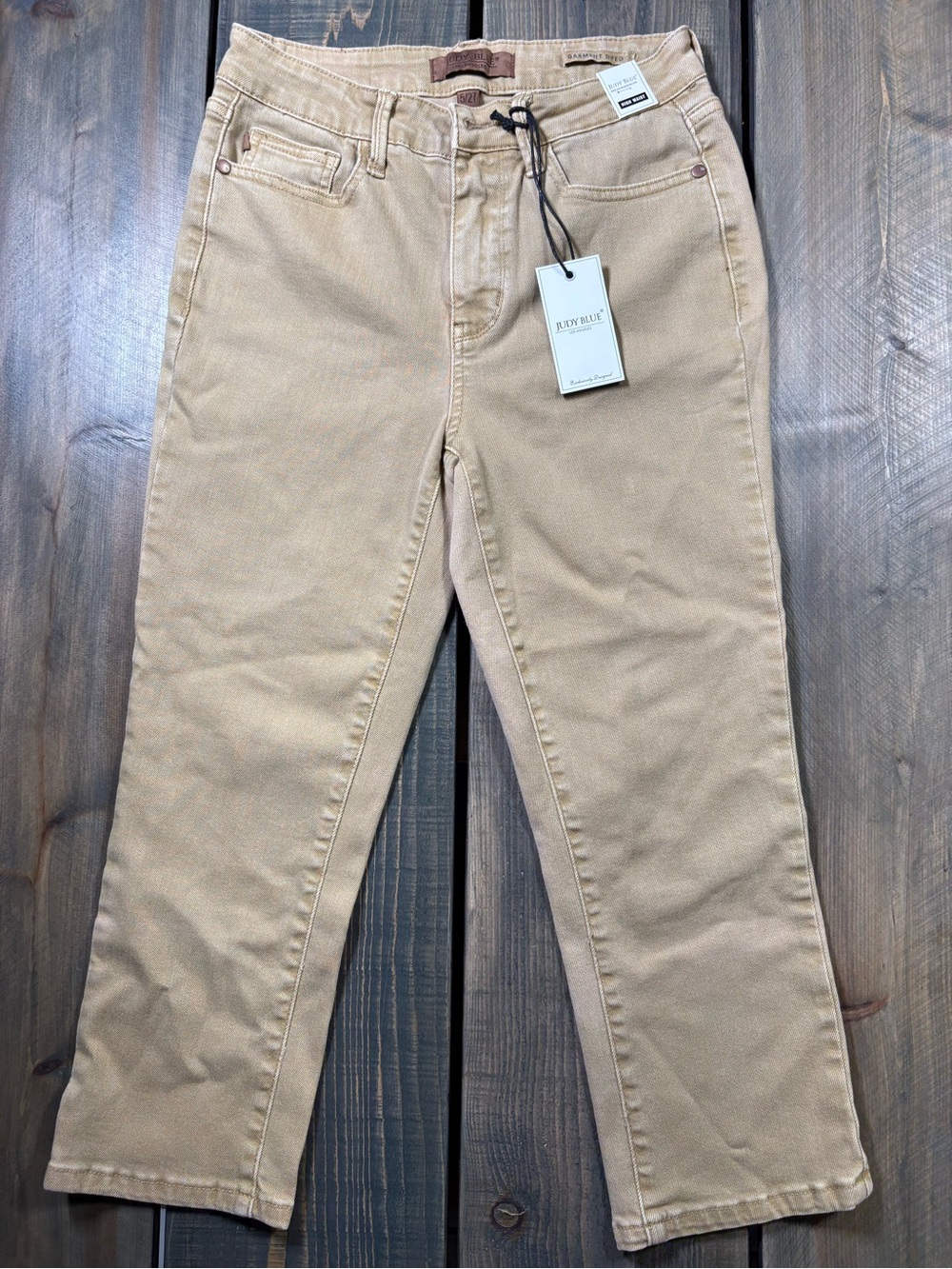 NWT Judy Blue Women’s Khaki Cropped Jeans